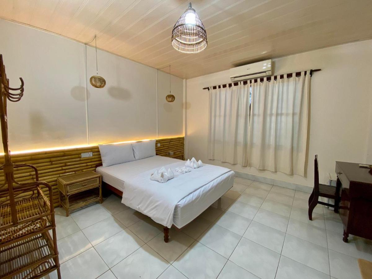 Ecran Riverfront Guesthouse Kâmpôt Zewnętrze zdjęcie