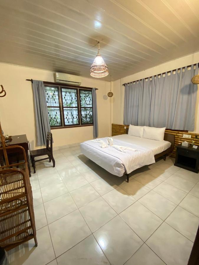 Ecran Riverfront Guesthouse Kâmpôt Zewnętrze zdjęcie